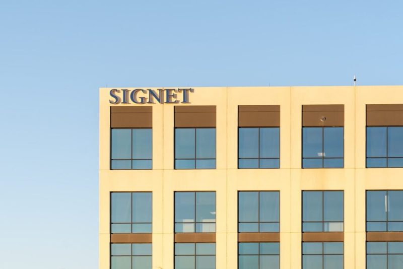 Signet Jewelers Q2 Earnings: What Wall Street’s Top Analysts Predict