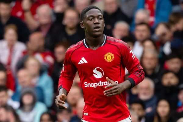 Man United’s Mainoo: A Magpies Target?  Transfer Whispers and Tactical Debates